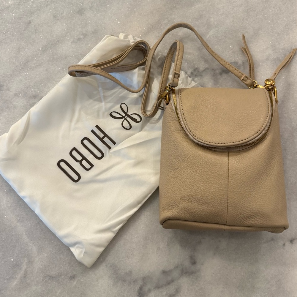 Hobo Fern Linen Crossbody Bag